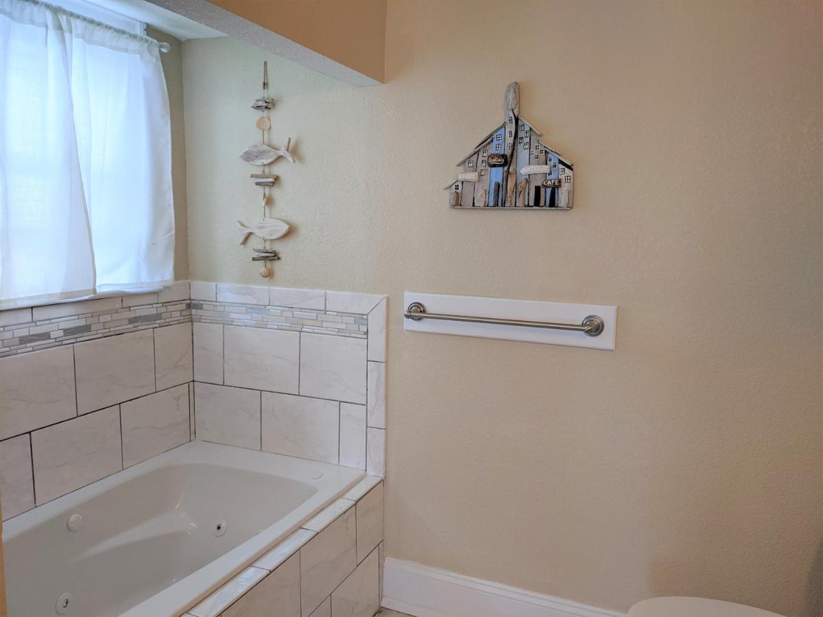 2508 Beach Rd, Semi-Oceanfront, Pool/Hot Tub Нагс Хед Екстериор снимка